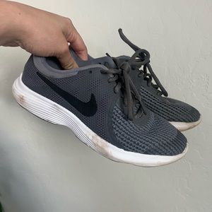 Boys Size 4 Youth Running Shoes Nike